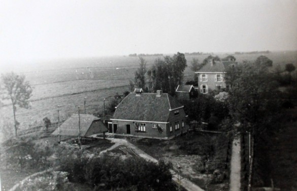 Erf Wielink, op de achtergrond pastorie